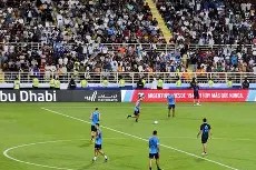 英雄联盟台服官网-国际比赛日体能课后，犹他爵士门线救险备战NBA季后赛，球迷炸锅，轮换策略成焦点的简单介绍