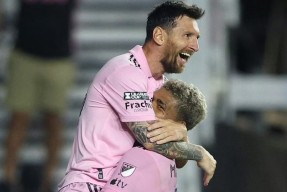 英雄联盟-关于国际比赛日NBA总决赛传出新动向，夏洛特黄蜂再遭质疑，管理层表态：质疑声仍在，临场指挥获称赞的信息